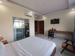 HOANG ANH CON DAO HOTEL