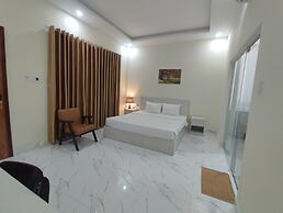 HOANG ANH CON DAO HOTEL