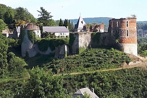 Spacious Holiday Home in Doische With Private Pool