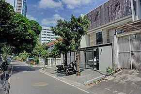 Super OYO Capital O 90635 Tango Juliet Residence