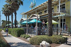 Pet Friendly Beach House ALL NEW Tastefully Remodeled w Golf Cart Incl