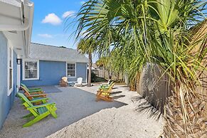Pet Friendly Beach House ALL NEW Tastefully Remodeled w Golf Cart Incl