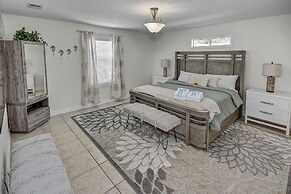 Pet Friendly Beach House ALL NEW Tastefully Remodeled w Golf Cart Incl