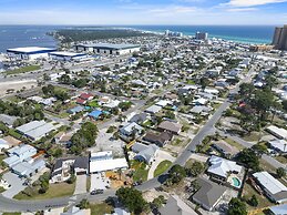 Pet Friendly Beach House ALL NEW Tastefully Remodeled w Golf Cart Incl