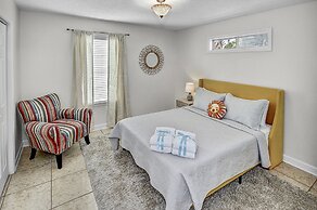 Pet Friendly Beach House ALL NEW Tastefully Remodeled w Golf Cart Incl