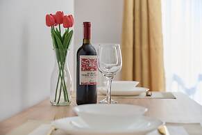 Modern Elegance Apartment by Renters