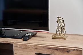 Modern Elegance Apartment by Renters