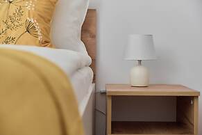 Modern Elegance Apartment by Renters