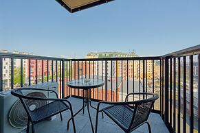 Modern Elegance Apartment by Renters