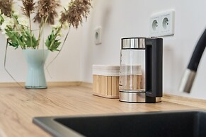 Modern Elegance Apartment by Renters