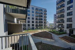 Modern Elegance Apartment by Renters