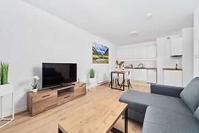 Modern Elegance Apartment by Renters