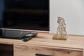 Modern Elegance Apartment by Renters