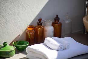 Terra Nera Suites Santorini