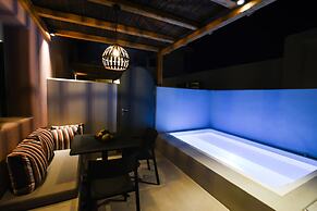 Terra Nera Suites Santorini