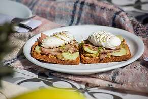 Terra Nera Suites Santorini