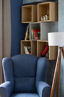 Czerniakowska Apartment by Renters