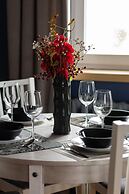 Czerniakowska Apartment by Renters