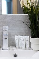 Czerniakowska Apartment by Renters