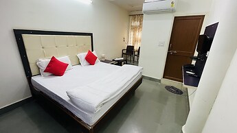 Hotel Prabhat Palace