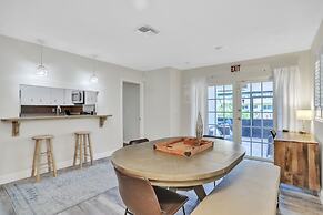 Miabella Of Hollywood 3 Bedroom Home by RedAwning