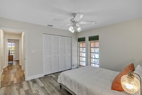 Miabella Of Hollywood 3 Bedroom Home by RedAwning