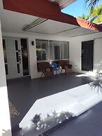 Miabella Of Hollywood 3 Bedroom Home by RedAwning