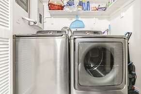 Miabella Of Hollywood 3 Bedroom Home by RedAwning