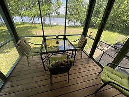 Lucky Charlie Lodge 3 Bedroom Home by Redawning