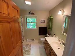 Lucky Charlie Lodge 3 Bedroom Home by Redawning