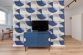 Retro Style Apartment by Renters