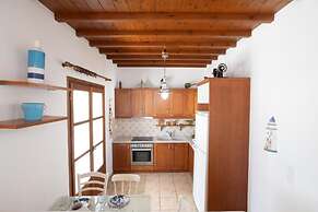 Elegance 2 Bedroom Escape in Psarou