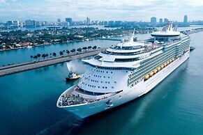 One of a Kind - Ocean View Luxury Condo