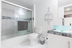 One of a Kind - Ocean View Luxury Condo