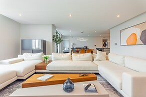 One of a Kind - Ocean View Luxury Condo