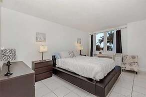 One of a Kind - Ocean View Luxury Condo