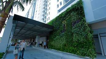 One of a Kind - Ocean View Luxury Condo