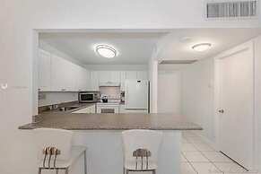 One of a Kind - Ocean View Luxury Condo