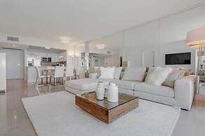 One of a Kind - Ocean View Luxury Condo