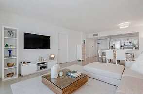 One of a Kind - Ocean View Luxury Condo