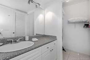 One of a Kind - Ocean View Luxury Condo