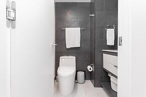 One of a Kind - Ocean View Luxury Condo