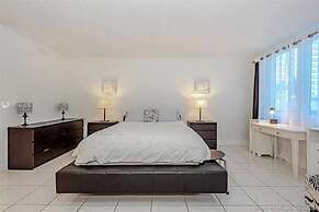 One of a Kind - Ocean View Luxury Condo