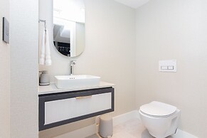 One of a Kind - Ocean View Luxury Condo