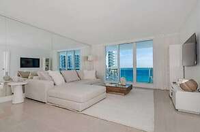 One of a Kind - Ocean View Luxury Condo