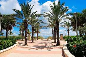 One of a Kind - Ocean View Luxury Condo