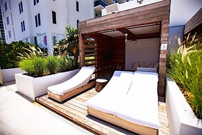 One of a Kind - Ocean View Luxury Condo