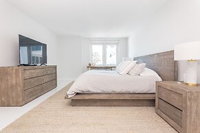 One of a Kind - Ocean View Luxury Condo