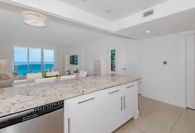One of a Kind - Ocean View Luxury Condo