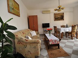 Apartments Sea Star - One Bedroom Apartment With Balcony